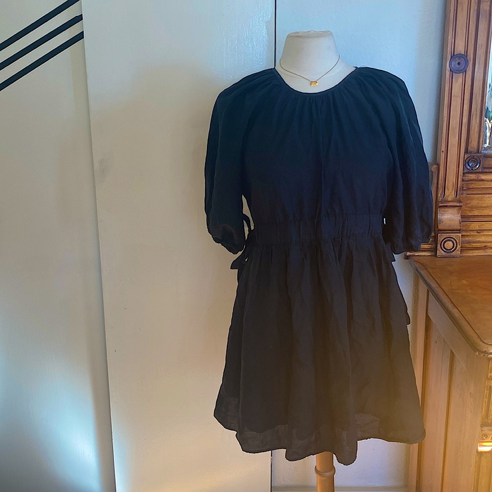 Zara black dress with side bows puffed sleeves